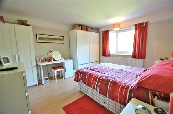 Highview Gardens, Edgware